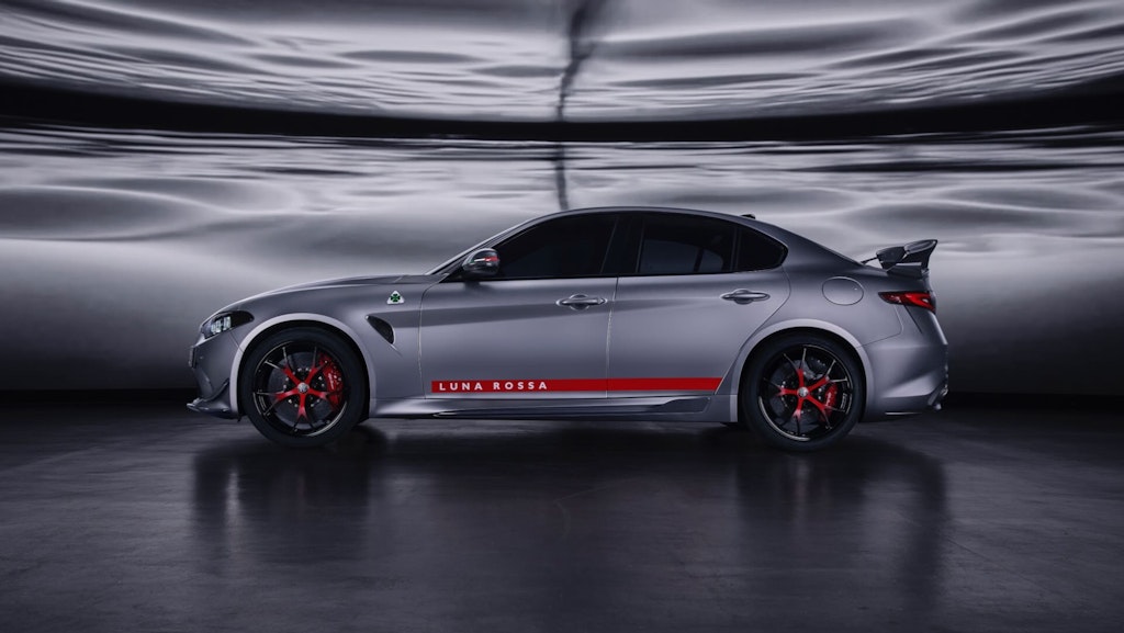 Alfa Romeo Giulia Quadrifoglio Luna Rossa