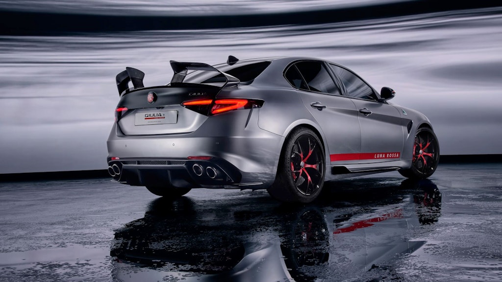 Alfa Romeo Giulia Quadrifoglio Luna Rossa