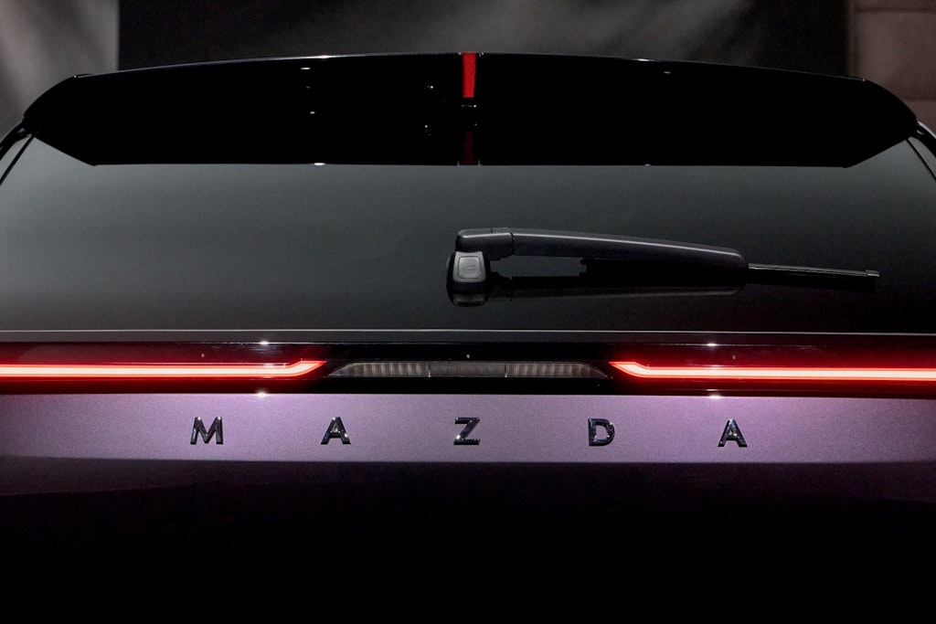 dettagli Mazda CX-6e