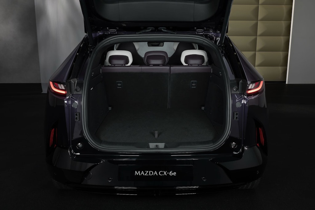 bagagliaio Mazda CX-6e