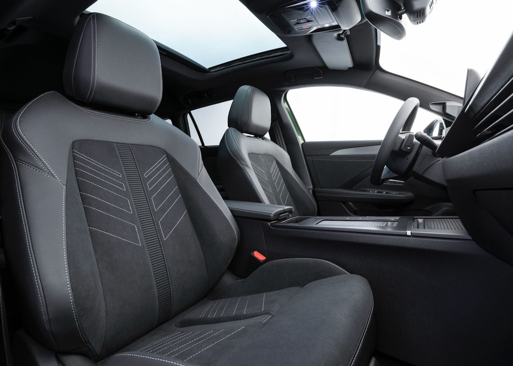 sedili Opel Astra 2026