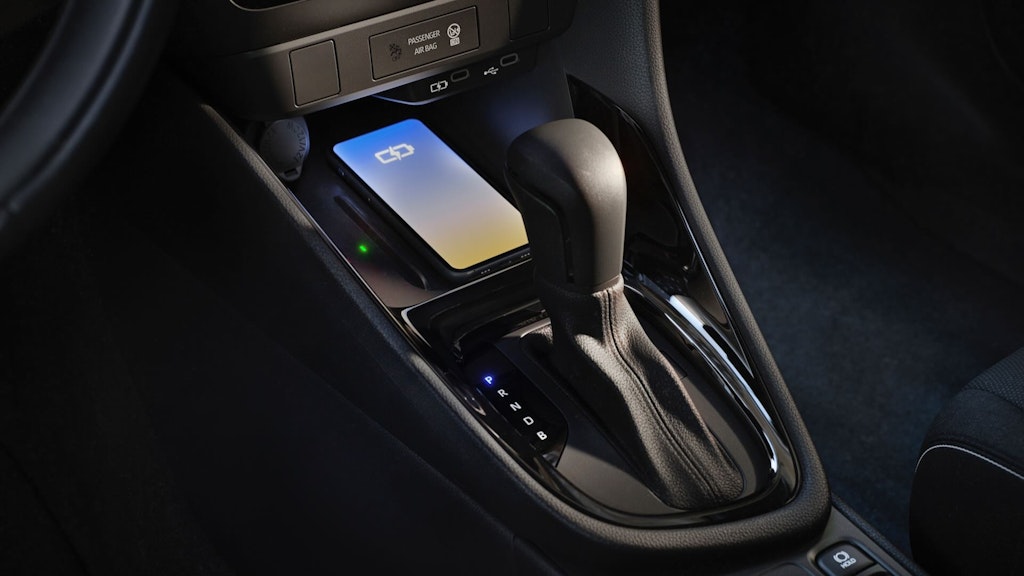 ricarica wireless Toyota Yaris 2026