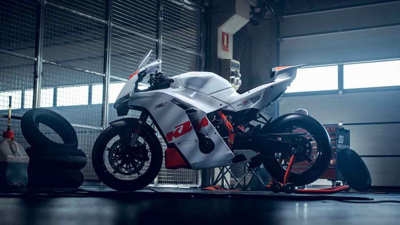 KTM 990 RC﻿ R TRACK 2026