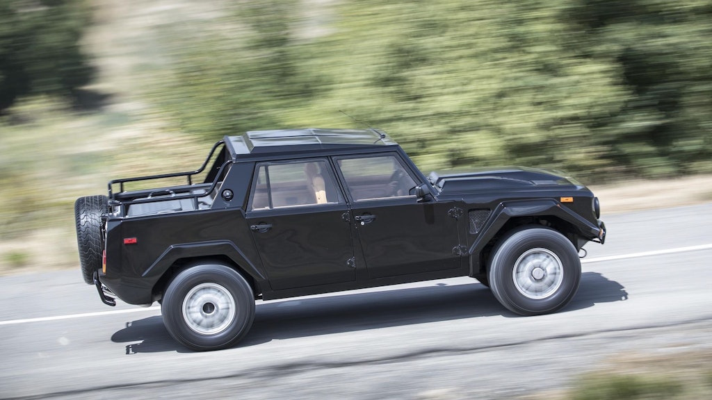 Lamborghini LM002