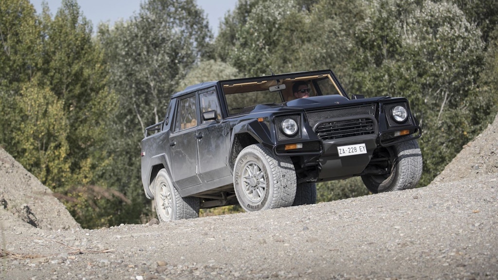 Lamborghini LM002