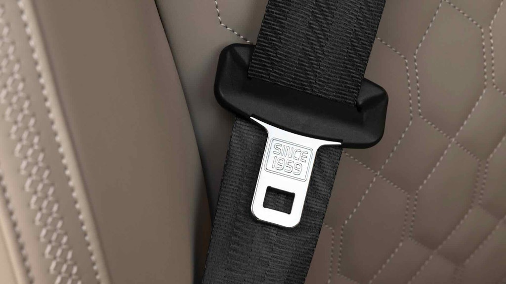 Volvo, cinture di sicurezza multi-adattive