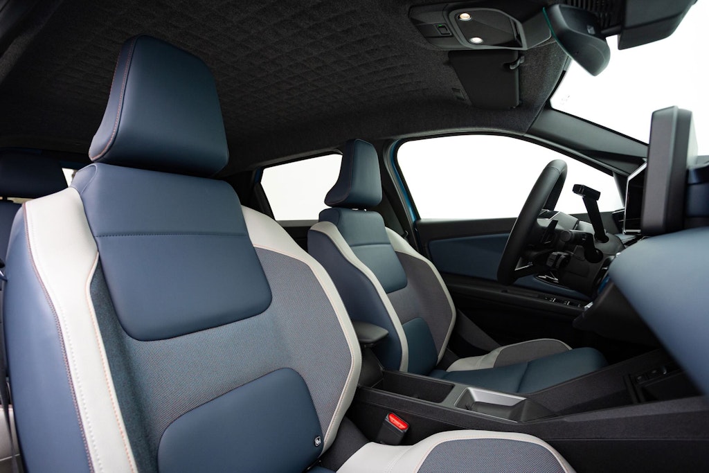 posto guida Nissan Micra