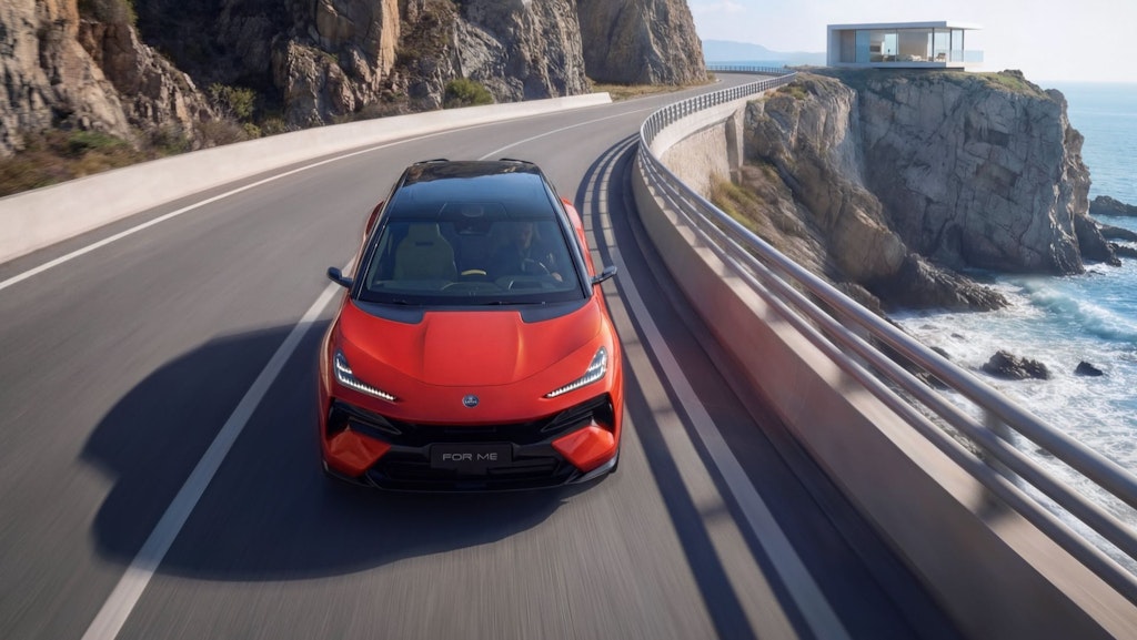 Lotus Eletre X con tecnologia X Hybrid