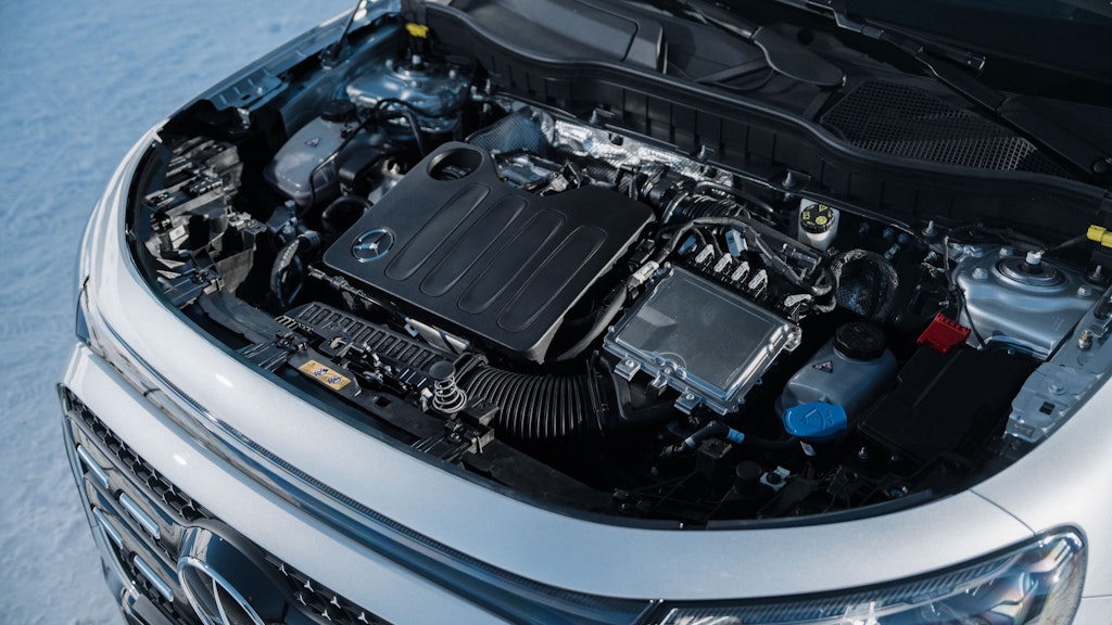 Mercedes-Benz GLB hybrid 2026